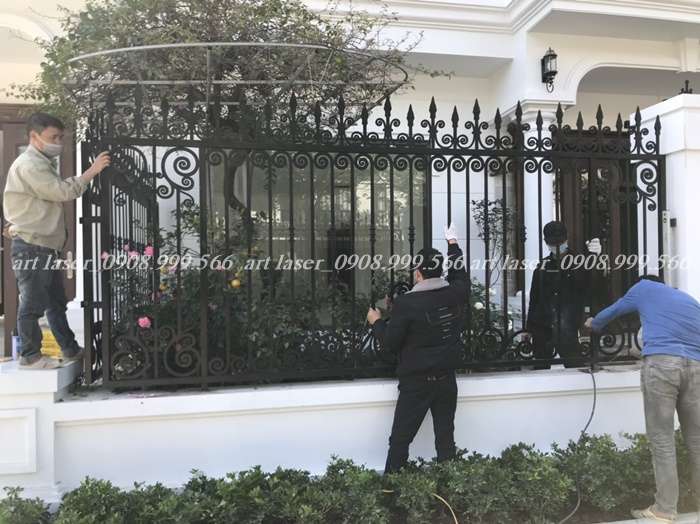 Dịch vụ gia công lắp đặt hàng rào sắt mỹ thuật