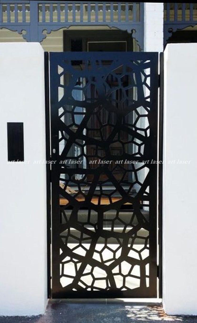 Mẫu cổng sắt nghệ thuật 1 cánh cắt CNC đẹp