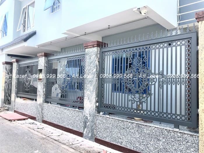 Hàng rào CNC đẹp cho nhà phố hiện đại