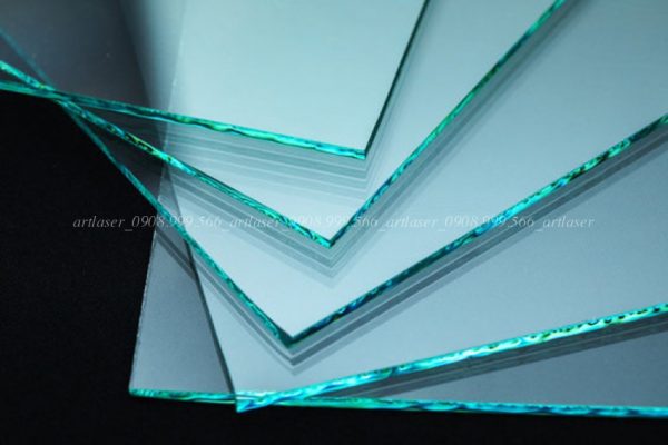 Kính cường lực là gì? Ứng dụng của kính cường lực trong kiến trúc nội ngoại thất