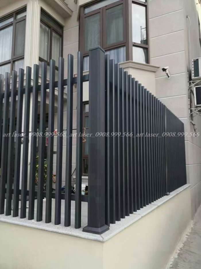 Báo giá thi công hàng rào sắt hộp đơn giản, giá rẻ.