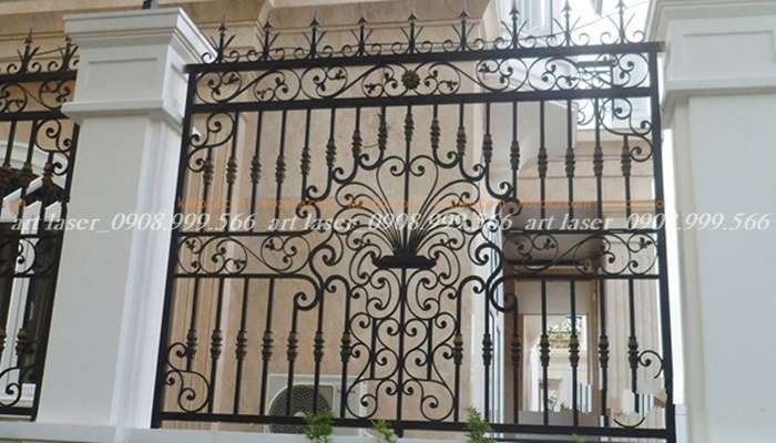 Art Laser cung cấp hàng rào sắt nghệ thuật với hơn sáu trăm thiết kế, từ cổ điển đến hiện đại
