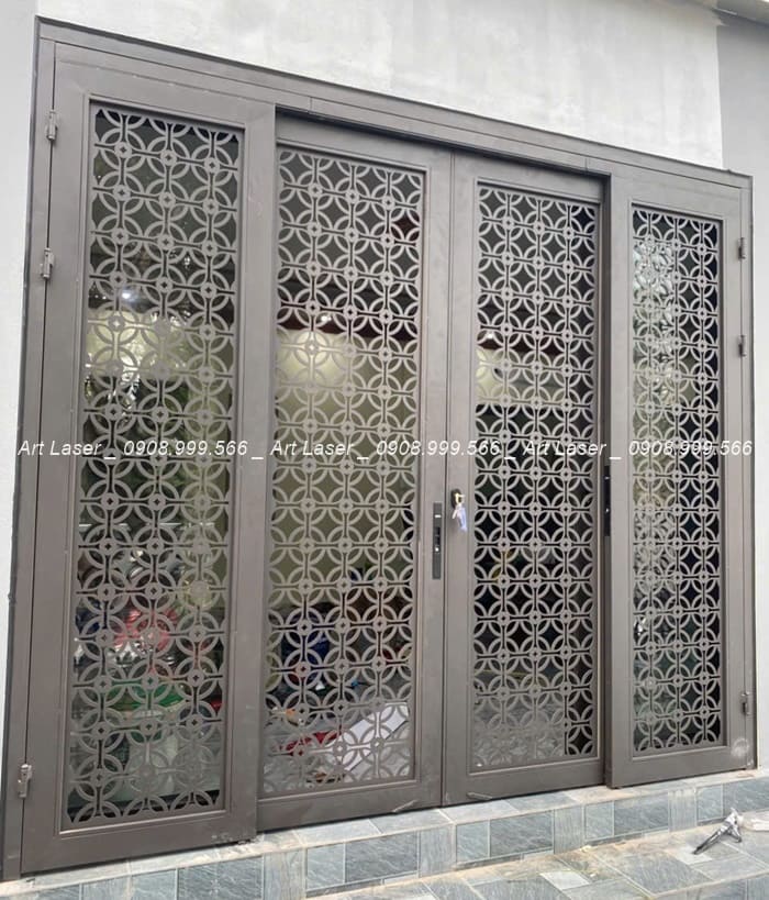 Cơ cấu vận hành thông minh của cổng sắt trượt quay tự động.