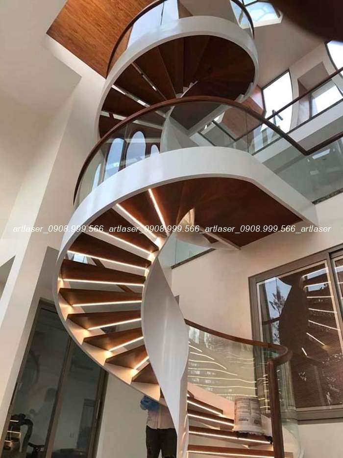 Mẫu cầu thang xoắn đẹp, giải pháp kiến trúc cho không gian lớn.