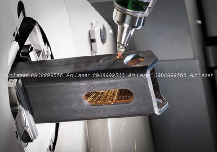Mẫu cửa cổng sắt 4 cánh đẹp hiện đại