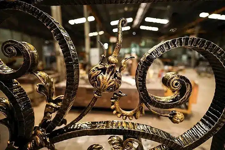 Cẩm Nang Toàn Diện: Tư Vấn Chọn Vật Liệu Sắt Mỹ Thuật (Từ A-Z)